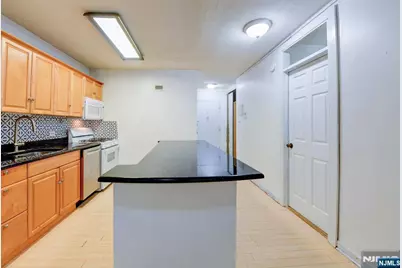 7004 Boulevard East 11B #11B, Guttenberg, NJ 07093 - Photo 8