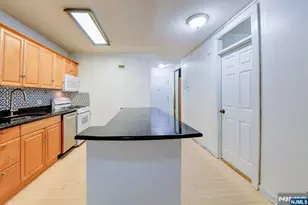 7004 Blvd East 11B, Guttenberg, NJ 07093 - Photo 8