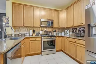 8205 Harcourt Road 8205, Clifton, NJ 07013 - Photo 16
