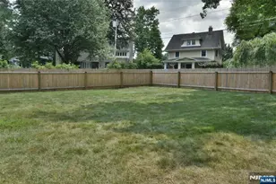80 Washington Pl, Ridgewood, NJ 07450 - Photo 4