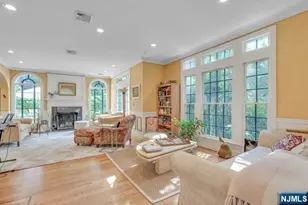 565 N Forest Dr, Teaneck Township, NJ 07666 - Photo 4