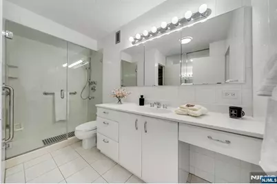 2150 Center Avenue 10G #10G, Fort Lee, NJ 07024 - Photo 18