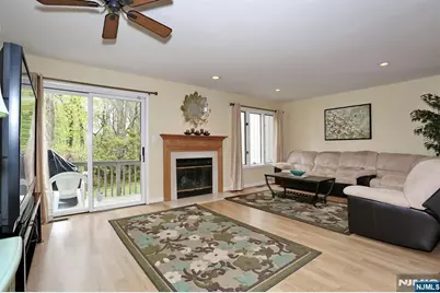 609 Glasmere Road 609 #609, Mahwah, NJ 07430 - Photo 14