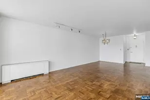 2000 Linwood Ave 6M, Fort Lee, NJ 07024 - Photo 4