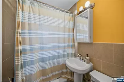 448 Sutton Avenue, Hackensack, NJ 07601 - Photo 16