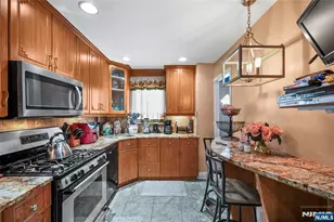 448 Sutton Ave, Hackensack, NJ 07601 - Photo 14