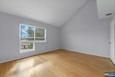 101 State Rt 5 Road 301 #301, Edgewater, NJ 07020 - Photo 12