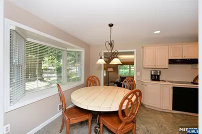 122 Balsam Road, Wayne, NJ 07470 - Photo 6