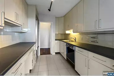 5 Horizon Road #503, Fort Lee, NJ 07024 - Photo 18