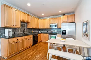 22 Sylvan Street 3B, Rutherford, NJ 07070 - Photo 8