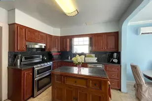 135 Rockwood Pl, Englewood, NJ 07631 - Photo 8