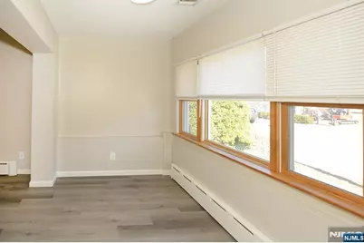 28 Zazzetti Street, Waldwick, NJ 07463 - Photo 4