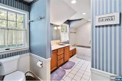 72 Rose Avenue, Woodcliff Lake, NJ 07677 - Photo 18