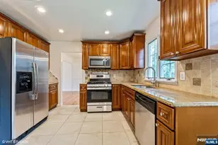 275 Taft Ct, Paramus, NJ 07652 - Photo 20