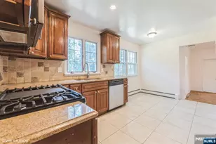 275 Taft Ct, Paramus, NJ 07652 - Photo 18