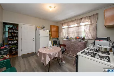 275-277 19th Avenue, Paterson, NJ 07504 - Photo 16