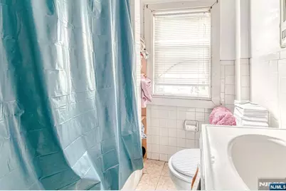 44 Stuyvesant Avenue, Newark, NJ 07106 - Photo 14