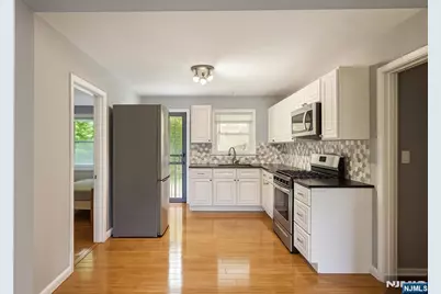 55 Morris Street, East Orange, NJ 07017 - Photo 4