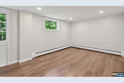 711 Indian Road, Wayne, NJ 07470 - Photo 24
