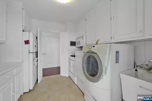 1600 Parker Ave 20-21C, Fort Lee, NJ 07024 - Photo 24