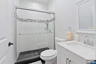 214 Zabriskie Pl, River Edge, NJ 07661 - Photo 16