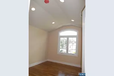 811 Edgewood Lane B #B, Fort Lee, NJ 07024 - Photo 10