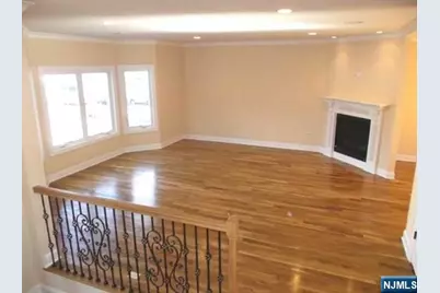 811 Edgewood Lane B #B, Fort Lee, NJ 07024 - Photo 4