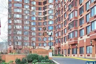 100 Old Palisade Road 3402, Fort Lee, NJ 07024 - Photo 2