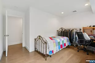 746 Undercliff Ave A, Edgewater, NJ 07020 - Photo 24