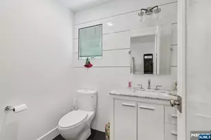 746 Undercliff Ave A, Edgewater, NJ 07020 - Photo 26