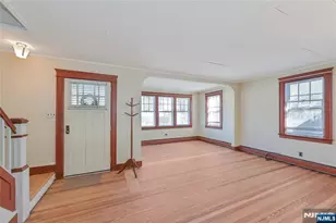 54 Rochelle Pkwy, Saddle Brook Township, NJ 07663 - Photo 4