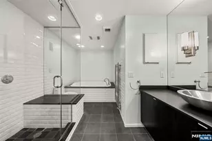 300 Gorge Road 37, Cliffside Park, NJ 07010 - Photo 18