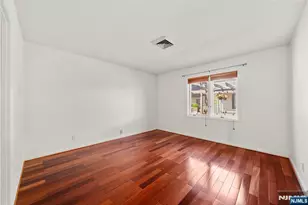 300 Gorge Road 37, Cliffside Park, NJ 07010 - Photo 12