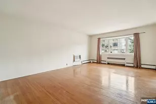 217 Mountain Way, Lyndhurst Township, NJ 07071 - Photo 4