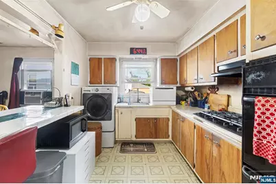 195 Park Street, Ridgefield Park, NJ 07660 - Photo 24