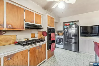 195 Park Street, Ridgefield Park, NJ 07660 - Photo 22