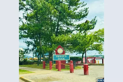 7 E 1st, Bayonne, NJ 07002 - Photo 12