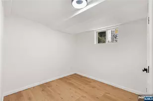 666 Tremont Ct, Orange, NJ 07050 - Photo 30