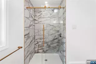 666 Tremont Ct, Orange, NJ 07050 - Photo 36
