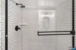 666 Tremont Ct, Orange, NJ 07050 - Photo 34