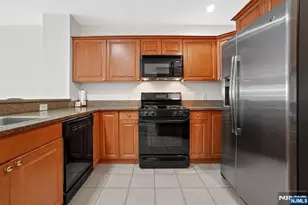 206 The Promenade 206, Edgewater, NJ 07020 - Photo 26