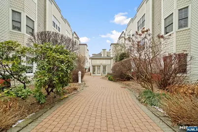 206 The Promenade 206 #206, Edgewater, NJ 07020 - Photo 24