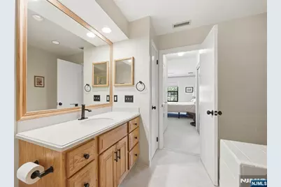 107 Suleski Court, Mahwah, NJ 07430 - Photo 20