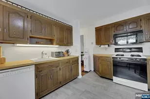 488 Baxter Ave, Wyckoff Township, NJ 07481 - Photo 10
