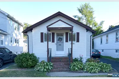 25-10 Berdan Avenue, Fair Lawn, NJ 07410 - Photo 2