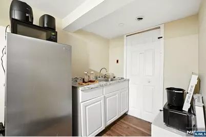 24-26 Willoughby Street, Newark, NJ 07112 - Photo 16