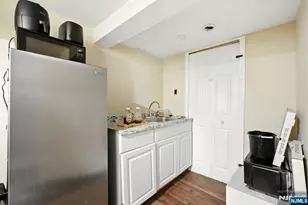 24-26 Willoughby St, Newark, NJ 07112 - Photo 16