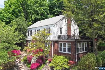 85 Paulin Boulevard, Leonia, NJ 07605 - Photo 4