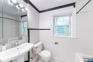 85 Paulin Blvd, Leonia, NJ 07605 - Photo 28