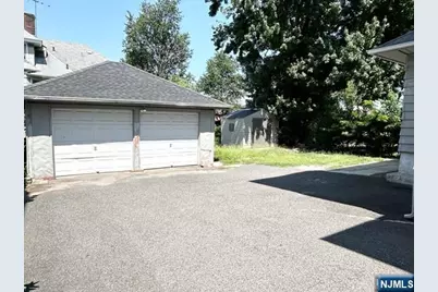 207 Grand Avenue, Palisades Park, NJ 07650 - Photo 2
